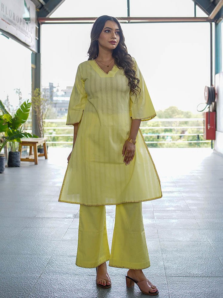 The Blanket Edge High Slit Straight Kurta